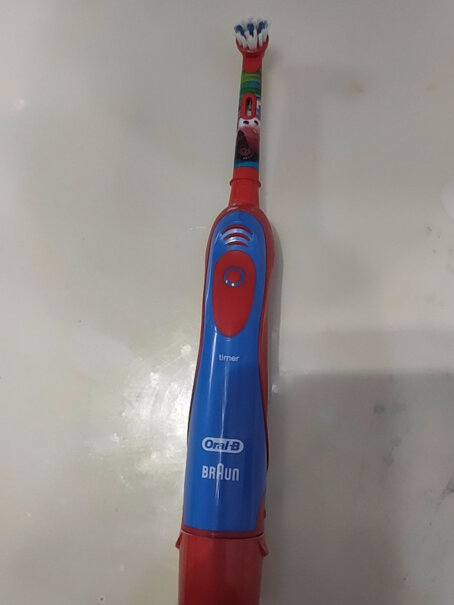 欧乐B儿童电动牙刷头3支装你们有没有发现里面那根金属棒有生锈的情况？