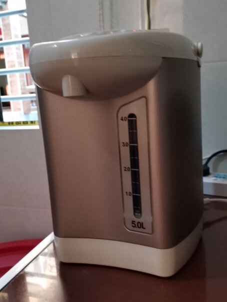 苏泊尔即热式饮水机便携迷你小型电水壶烧水壶电热水壶有没有人洗完壶以后，连上电不是烧水的声音，是卡卡卡的敲打声嘛？