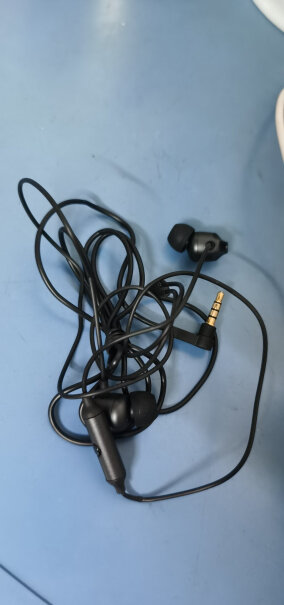 漫步者H235P耳机入耳式有线手机耳机能调音量吗？