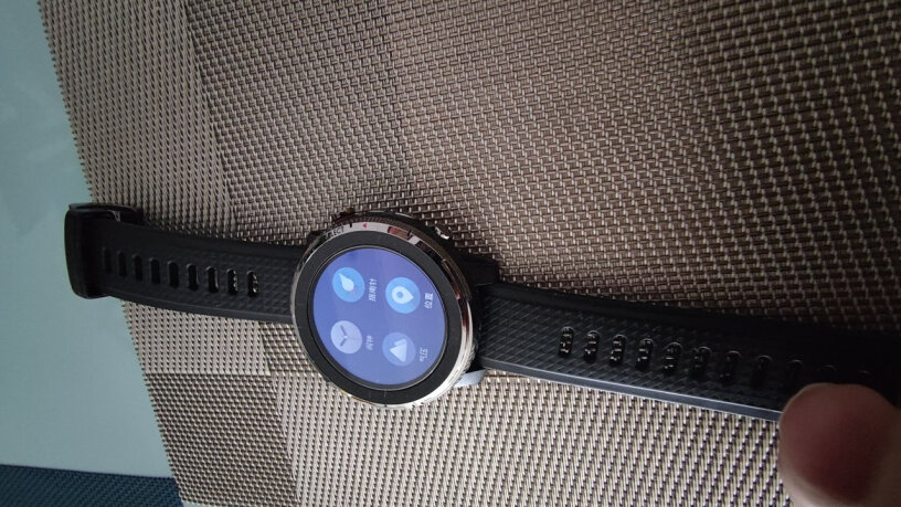 Amazfit 跃我 智能手表 3 星战限量版这个价买华为wacth gt2不香吗？