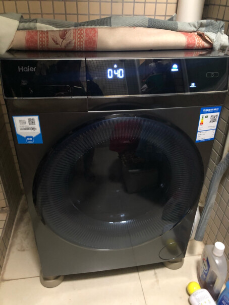 海尔滚筒洗衣机全自动10公斤洗烘一体有没有朋友买的，会漏电啊。？