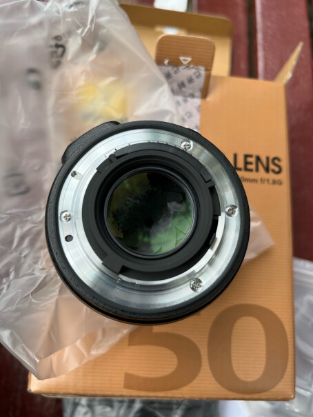尼康AF-S DX标准定焦镜头这镜头能用在5300吗？