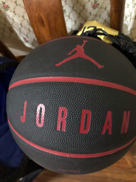 篮球耐克NIKE篮球乔丹JORDAN评测真的很坑吗？优缺点大全？