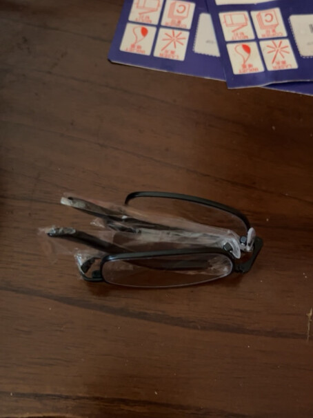 索柏老花镜舒款1105A200花镜老花眼镜便携真的好吗？用户吐槽评测曝光？