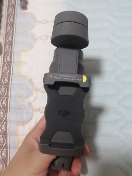 DJI OM 4 SE 手机云台用来架索尼xperia1怎么样？好用吗？夹的住吗？