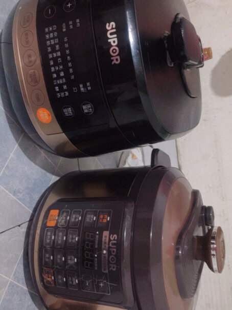 苏泊尔电压力锅IH电高压锅5升球釜家用智能鲜呼吸几个内胆，是铁胆吗？