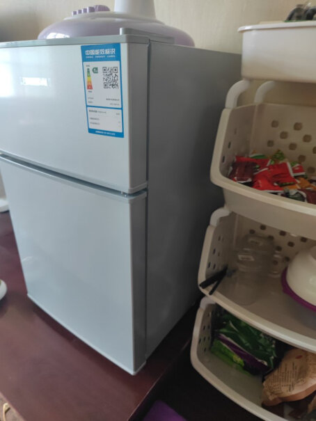 韩国现代迷你冰箱小冰箱小型电冰箱双门家用宿舍冷冻冷藏节能这个是无霜的吗？