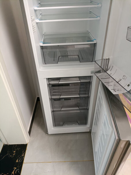 华凌冰箱175升双门两门家电冰箱请问这是有霜还显无霜的？