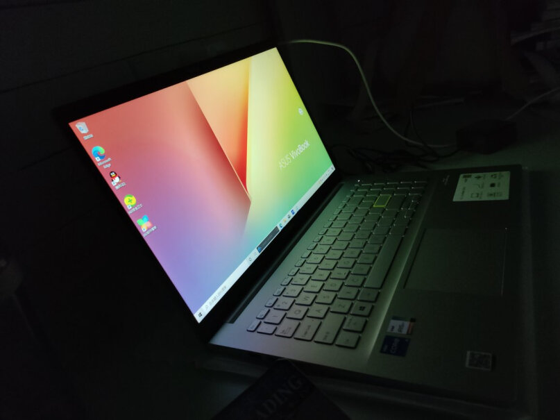 华硕ASUSVivoBook15玩梦幻西游五开卡不卡？