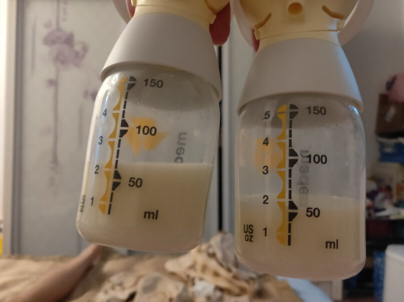 美德乐吸奶器电动双边吸乳器母乳收集储奶高效泌乳你们买的有味道吗？