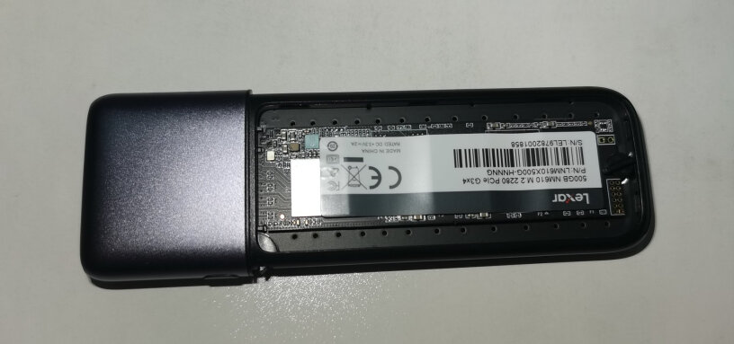 绿联M.2 NVMe移动硬盘盒 USB3.0/Type-c直插款可以接MacBook pro 拆的SSD硬盘吗？