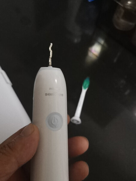 飞利浦电动牙刷充电式成人声波震动米白色电动牙刷HX3216能刷干净牙菌斑吗？