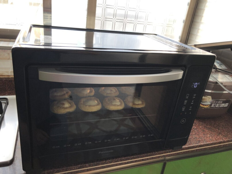 松下23L空气炸烤箱专业烤箱问大家，烤蛋糕卷需要订多少温度？和时间？或者用哪个功能比较好？