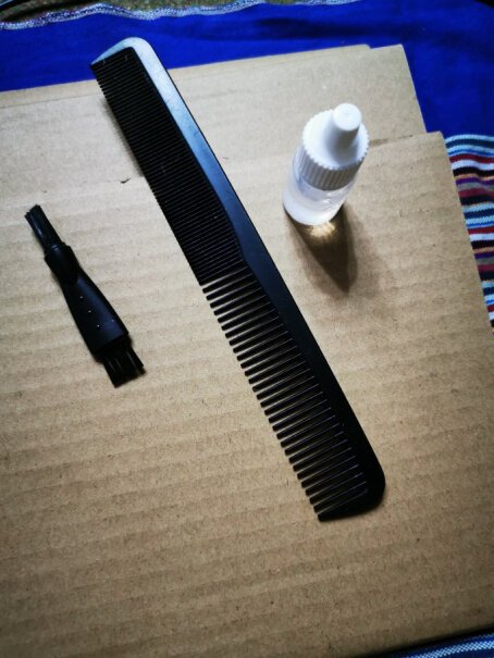 飞科专业电动理发器FC5806成人儿童电推剪套装可以刮胡子吗？