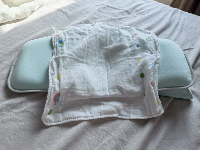 婴童枕芯-枕套碧荷PHealthKids婴儿枕头对比哪款性价比更高,使用两个月反馈！