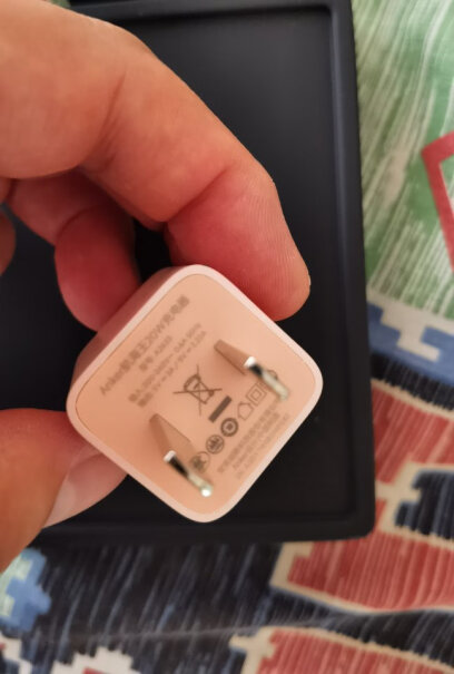 Anker安克 苹果充电器Nano PD20W快充头MFi认证1.2米数据线套装 兼容iPhone1充电头很烫手，你们的也是一样吗？