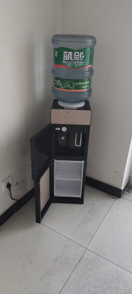 美菱饮水机立式家用办公双开门柜式温有没有必要买冷热呀？