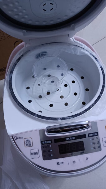 美的电饭煲精铸发热盘这个电饭煲功率多大？