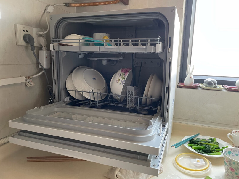 松下洗碗机家用台式全自动洗涤剂免费安装能洗蔬菜吗？