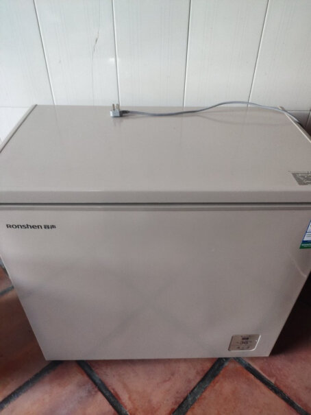 容声205升小型冰柜家用冷藏冷冻转换单温冷柜是铜管吗？