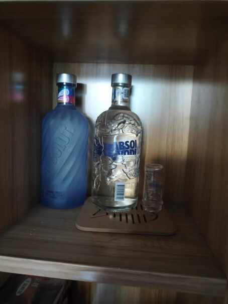 绝对伏特加洋酒可以放在冰箱冷藏不？