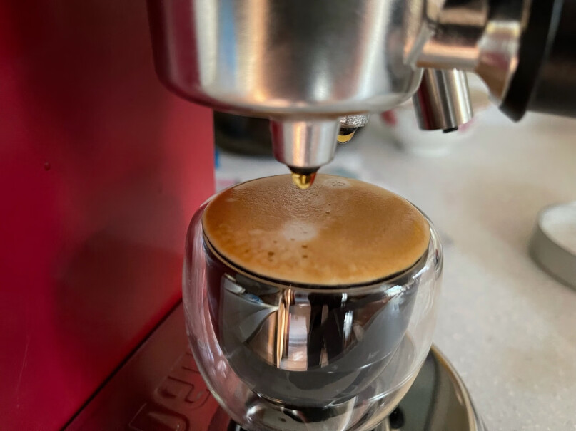 德龙半自动咖啡机家用商用办公室泵压式一次能做几杯？