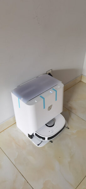 扫地机器人美的（Midea全能扫拖机器人W11会洗拖布自烘干怎么样？应该注意哪些方面细节！