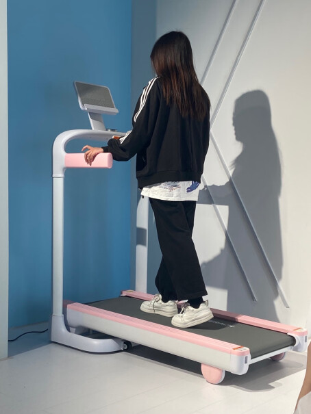 跑步机麦瑞克跑步机女性智能家用折叠静音走步机室内运动健身器材深度剖析功能区别,为什么买家这样评价！