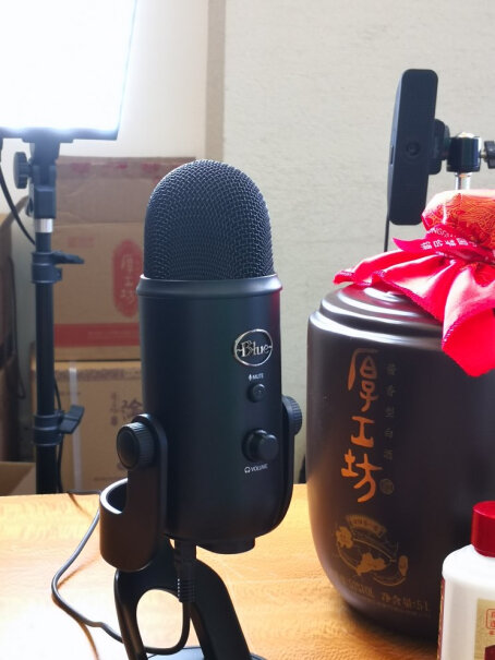 麦克风罗技Blue Yeti Nano麦克风深度剖析功能区别,性能评测？