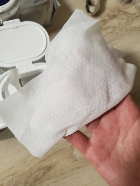 每宠清洁除味宠物湿巾去污去泪痕湿纸巾究竟合不合格？亲身体验诉说！