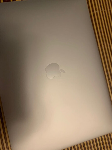 AppleMacBook外壳什么材质的。