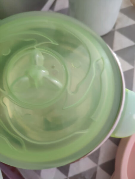 新妙儿童餐具注水保温碗注水层，能拆开清洗吗？用久了应该会脏吧？