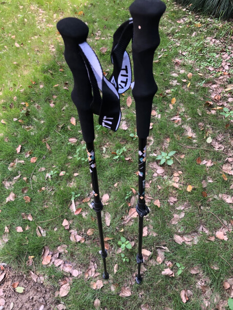 京东（JINGDONG）登山攀岩LATIT户外登山杖男女铝合金超轻手杖对比哪款性价比更高,评测比较哪款好？