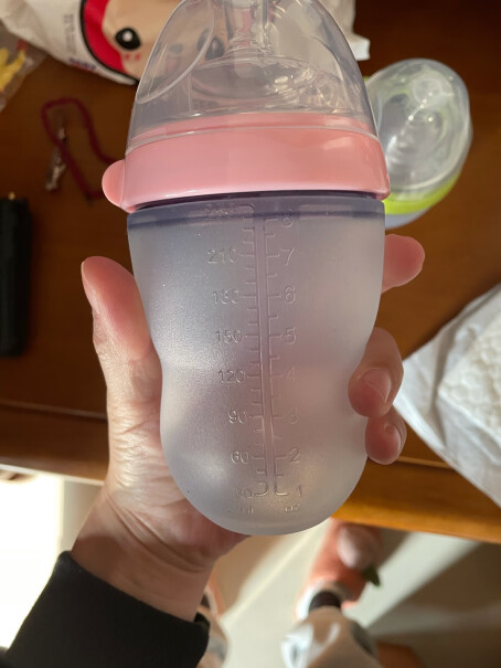 可么多么comotomo为什么刻度和玻璃奶瓶的不一样 哪个准？