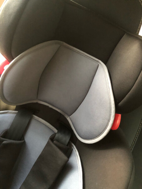 gb好孩子高速汽车儿童安全座椅是不是装上这个，后排只能再坐一个人了？车小，日产逍客？