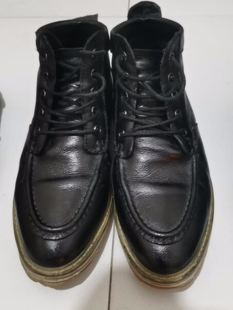 皇宇液体鞋油清洁洗鞋防水去污补色上光保养可以擦皮包吗？