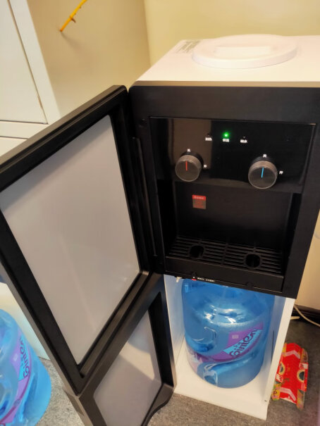 美的饮水机立式家用办公下置式快速加热温热型初见饮水机有否白色？