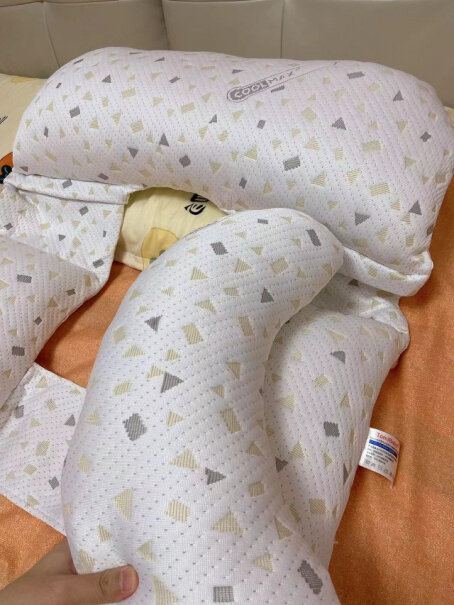 多米贝贝孕妇枕U型侧睡抱枕多功能托腹靠枕性价比挺高的，还是京东物流，孕期应该备一个孕妇枕吗？