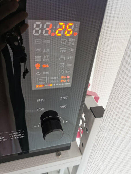 格兰仕电蒸箱蒸烤箱可以用微波炉架挂墙上吗？