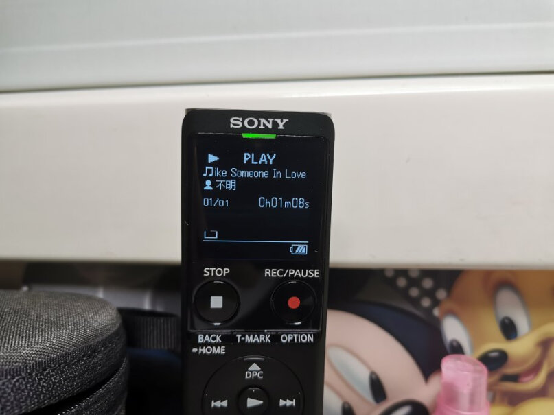 SONY ICD-UX570F降噪录音笔看有人说这款带FM，FM的声音能录制吗？接音频线可以内录不？就是别的音源出的音频信号？