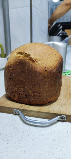 美的面包机智能多功能家用全自动撒酵母果料仿土窑设计有资料供参考来做面包吗？