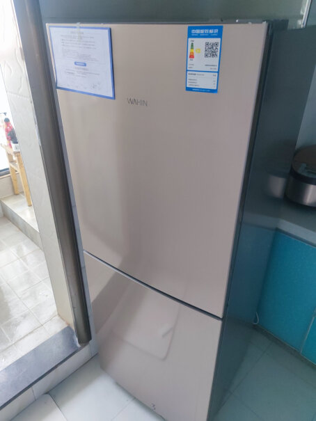 华凌冰箱175升双门两门家电冰箱亲，请问下这款是无霜冰箱吗？