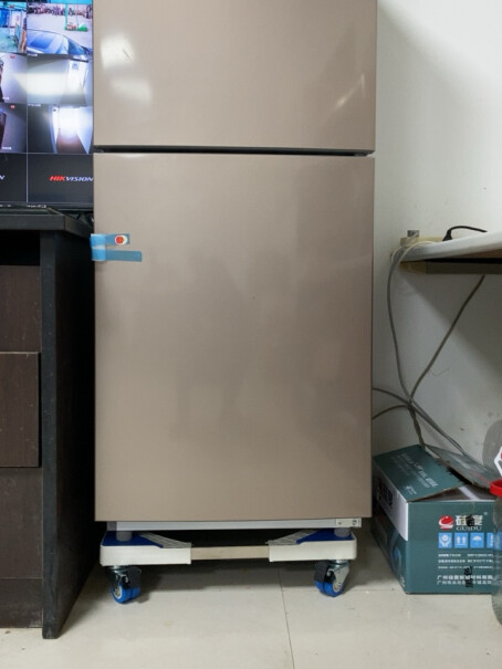 冰箱配件贝石冰箱底座冰箱底座移动架对比哪款性价比更高,优缺点质量分析参考！