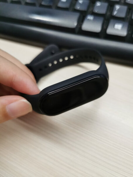 智能手环小米手环5 NFC 石墨黑入手评测到底要不要买！评测哪一款功能更强大？