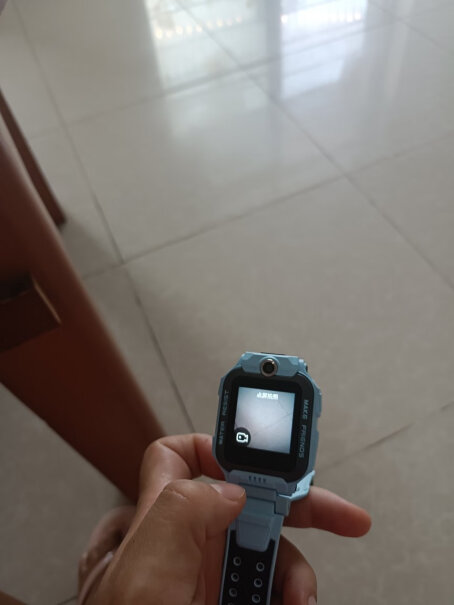 小天才儿童电话手表Z6A防水GPS定位智能手表学生儿童移动联通电信4G视频拍照前后双摄手表手机男女孩充一次电用多久？