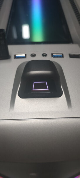 七彩虹iGameM600幻境之眼水冷游戏台式电脑主机谁能发配置看一下，