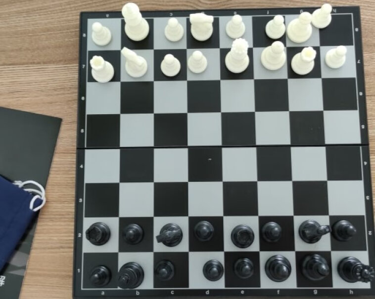 友邦国际象棋磁性折叠圆角款棋盘黑白各12个圆盘是什么？做什么用？