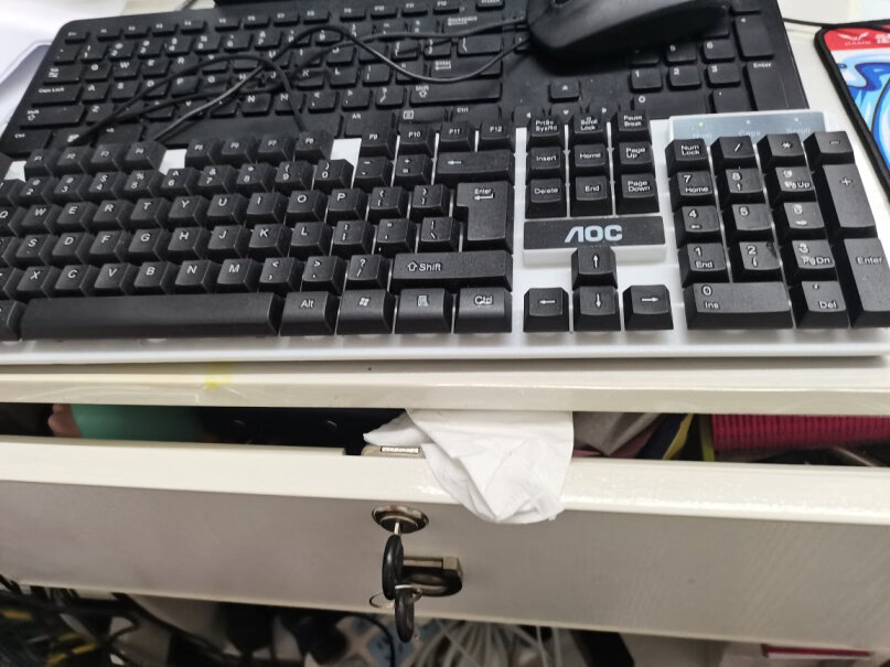 AOC27B2HM带鼠标键盘吗？