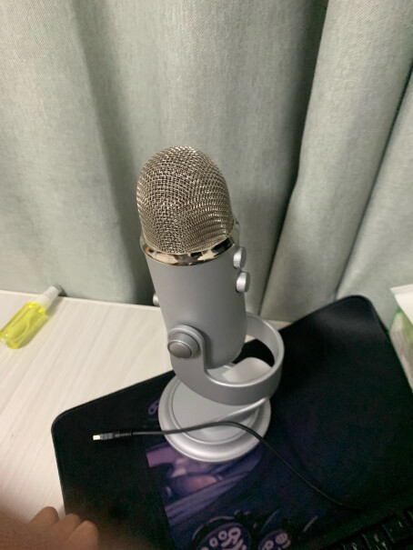 罗技Blue Yeti Nano麦克风用来游戏直播效果怎么样？