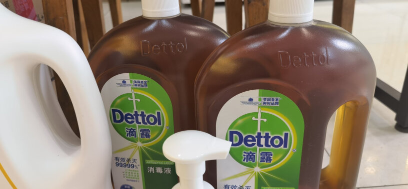 滴露Dettol消毒液这个怎么用的，稀释后跟洗衣液一起倒进洗衣机，开始洗衣服吗？吗？